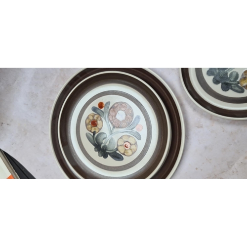 255 - 3 1960s Palissy Plates and 3 Langley Plates