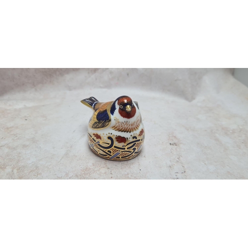 112 - Royal Crown Derby Gold Stopper Paperweight-Nesting Goldfinch