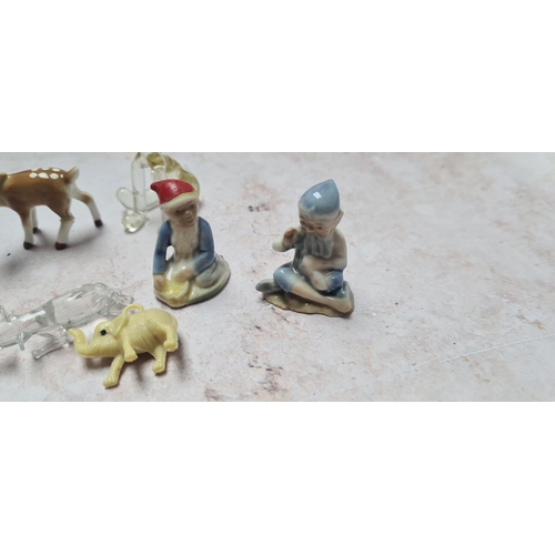 138 - Assorted Miniature Collectables including Glass Dog