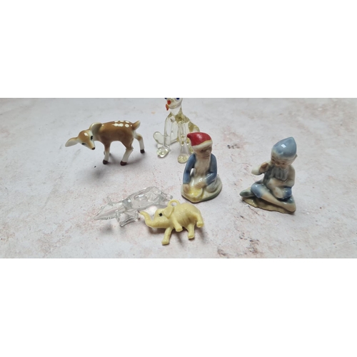 138 - Assorted Miniature Collectables including Glass Dog