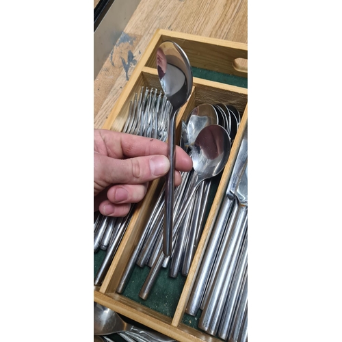 58 - Large Set of Vintage Viner's Cutlery