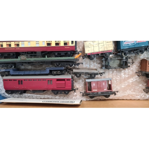 162 - Quantity of OO Gauge Trains including Hornby Dublo and Triang