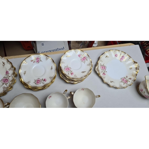 303 - Royal Crown Derby Pinxton Rose 44 piece Dinner Set