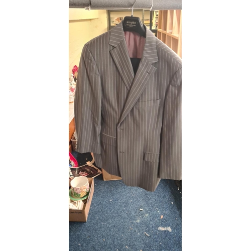 603 - Mens Hugo Boss Double Breasted Jacket Size 56c