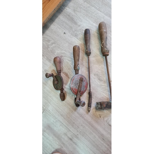 646 - Small Lot of Vintage Tools