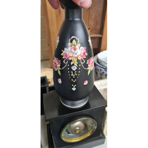 1003 - 1930s Crown Devon Vase