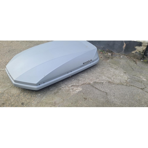 1045 - Exodus Roofbox (Missing Key, can be ordered on eBay with lock code)