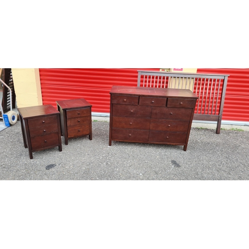 72 - Good Quality Contemporary Mahogany bedroom suite including chest of drawers, bedside cabinets, doubl... 