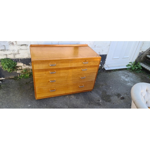 863 - Mid Century 4 Drawer Teak Chest of Drawers