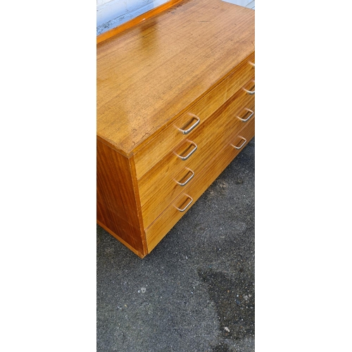 863 - Mid Century 4 Drawer Teak Chest of Drawers