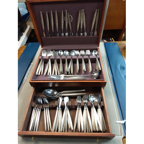 169a - Canteen of Contempra House Sterling Silver Handled Cutlery