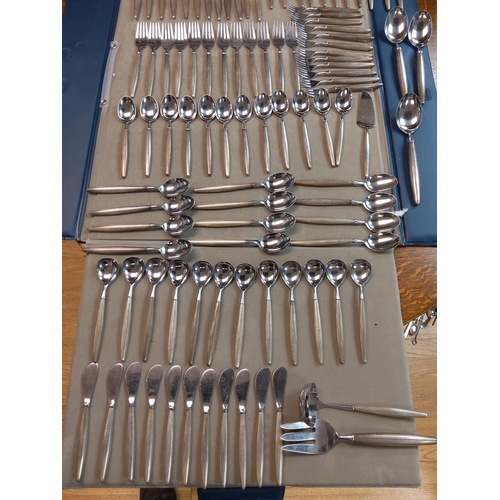 169a - Canteen of Contempra House Sterling Silver Handled Cutlery