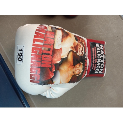 190 - Ricky Hatton vs. Paulie Malignaggi Fight Glove