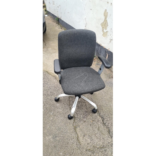 817 - Office Chair