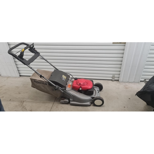 865 - Honda HRB 475 Lawn Mower in Perfect Working Order, Regularly Serviced