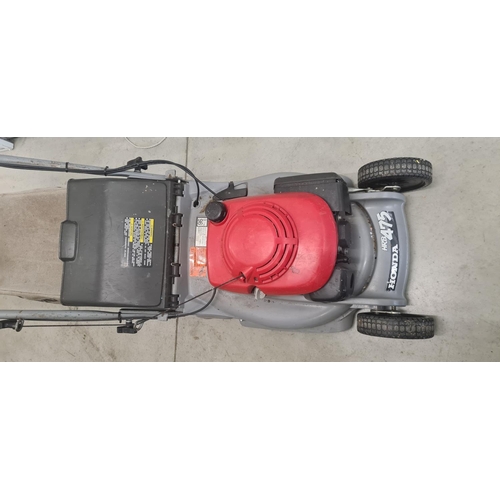 865 - Honda HRB 475 Lawn Mower in Perfect Working Order, Regularly Serviced