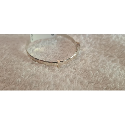 26 - Expanding Hallmarked Silver Babies Bangle