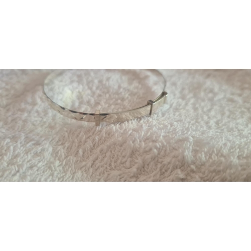 35 - Expanding Hallmarked Silver Babies Bangle