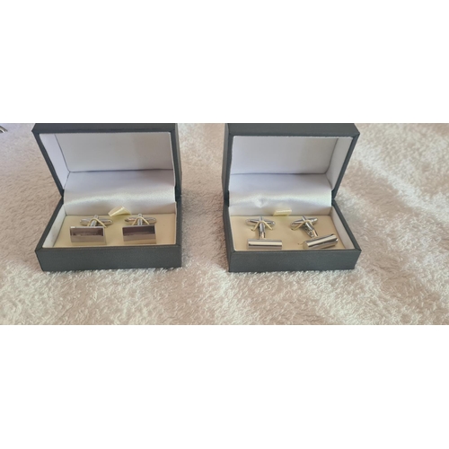 40 - 2 Sets of New and Boxed Gents Cufflinks