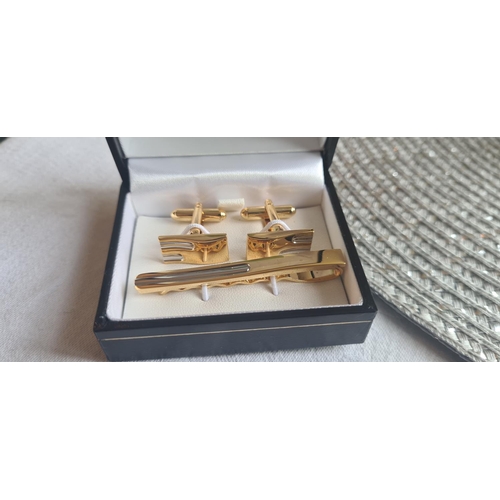 54 - Charles Edwards New and Boxed Cufflink and Tie Clip Set