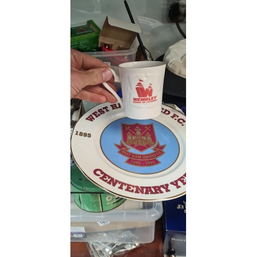 158a - Wembley Stadium Mug and West ham United Collectors Plate