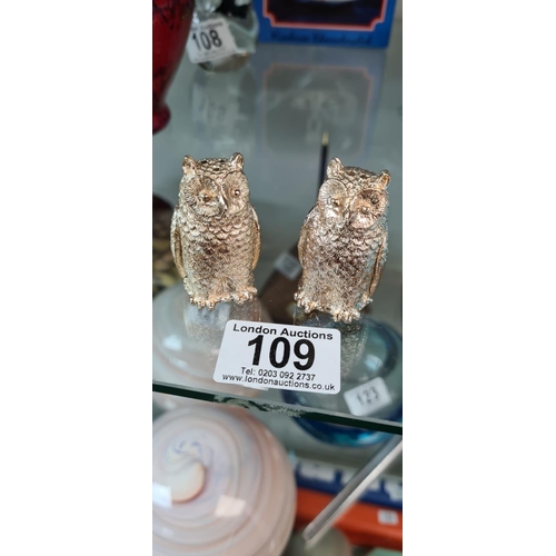 109 - Novelty Owl Salt/Pepper Shakers