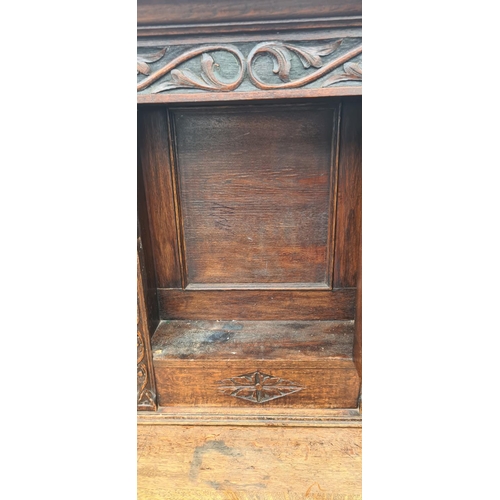 458 - Very Good Quality Solid Oak Jacobean Style Welsh Dresser