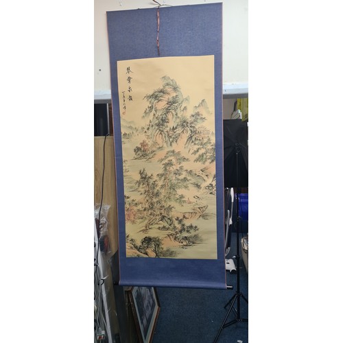 325 - Vintage Chinese Scroll Painting