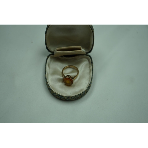 138 - 9ct Gold & Citrine Ring 3.9g