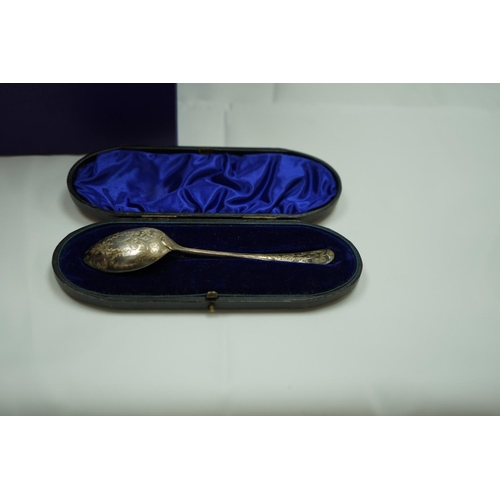 41 - Hallmarked Silver Spoon in original case 27g