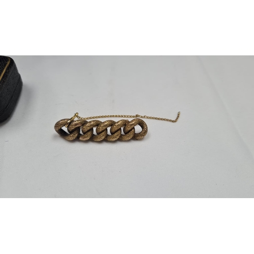 27 - Gold Brooch Tests as 14ct 5.9g