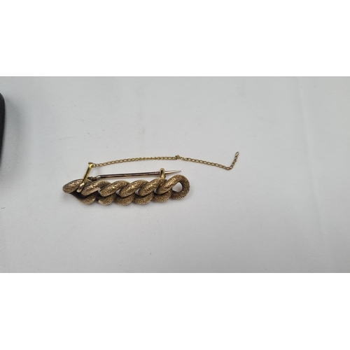 27 - Gold Brooch Tests as 14ct 5.9g