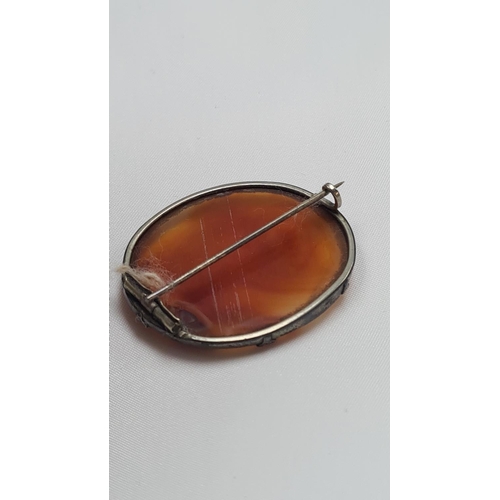 40 - Vintage Silver & Agate Brooch