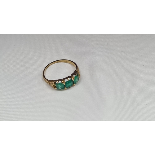 76 - Gold / Emerald Ring 2.2g Size M Tests as 14k