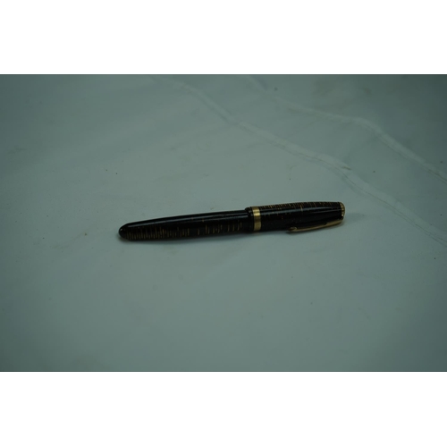 61 - Vintage Parker Vacumatic Fountain Pen