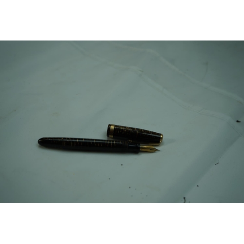 61 - Vintage Parker Vacumatic Fountain Pen