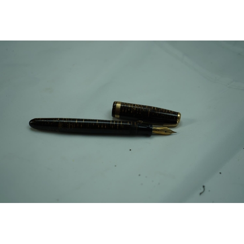 61 - Vintage Parker Vacumatic Fountain Pen