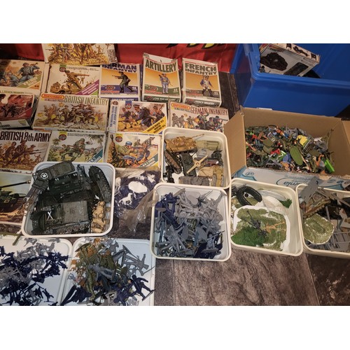 16 - A good large collection of vintage toy soldiers including Britain's plus airfix & matchbox boxes wit... 