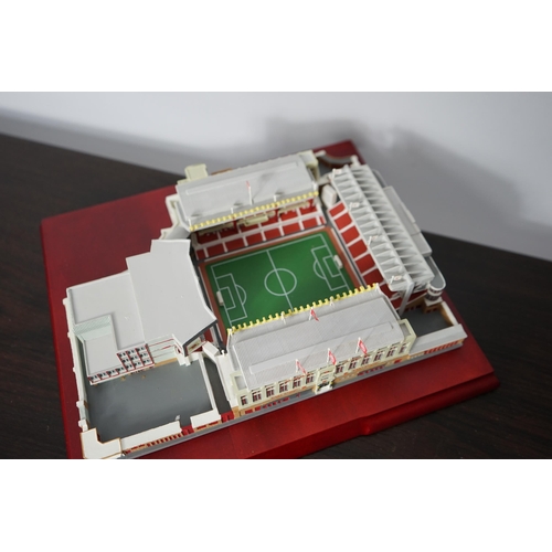 255 - Arsenal FC Official Replica Model of Highbury (Boxed) with 2 Collectors Plates