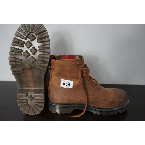 539 - Pair of New Oak and Hyde Size 8 Leather Boots (not boxed)