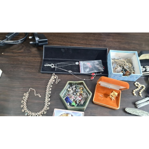 216 - Mixed House Clearance Lot of Jewellery etc