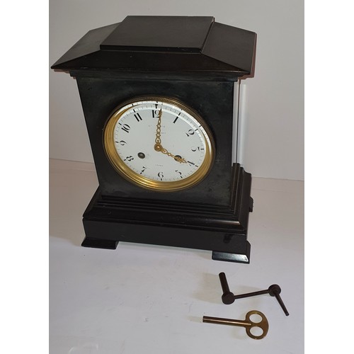 19 - Vintage large marble mantel clock - Very heavy complete with winders