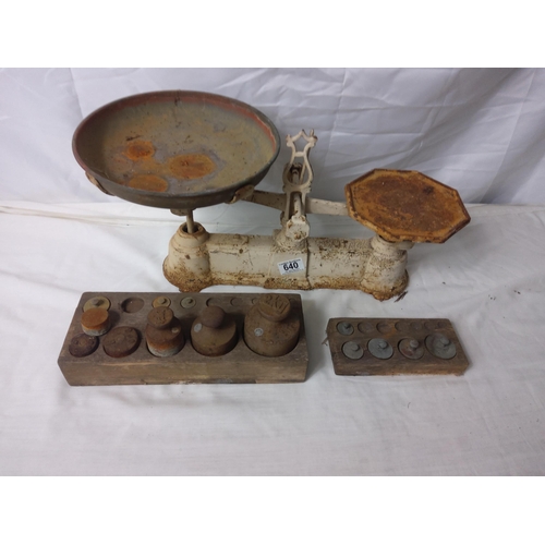 640 - Old Vintage Set of Scales with Weights