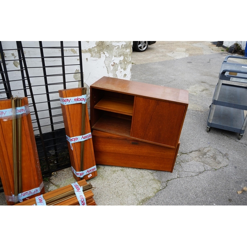 1b - Large Quantity of Mid Century Staples Ladderax Shelving: 7 Uprights, 31 Shelves, 2 Sliding Door Cupb... 