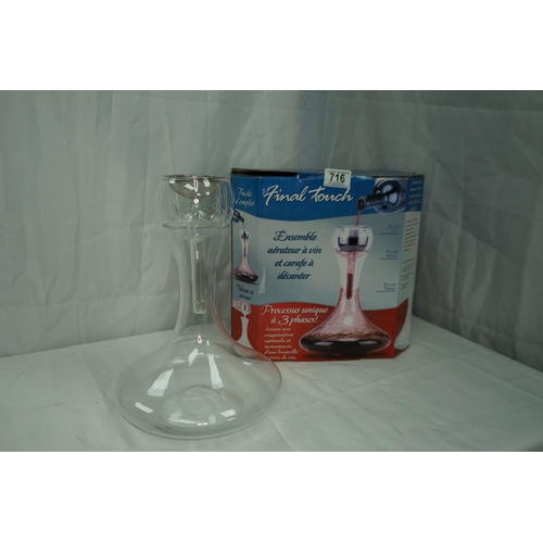 716 - New Final Touch Ensemble Decanter / Carafe