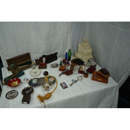 730 - Box of Bric a Brac and Collectables