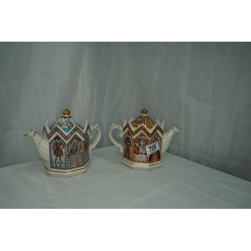 709 - 2 Sadler Royalty Teapots-Henry VIII and his 6 Wives & Elizabeth I