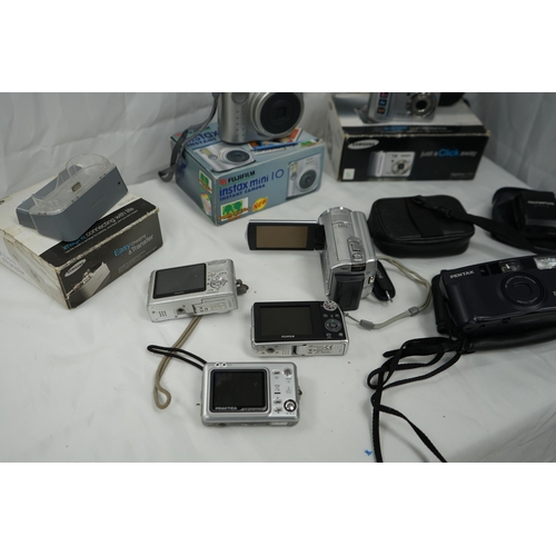 668 - Lot of Various Digital Cameras etc