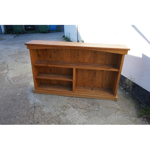 839 - A Good Quality Solid Country Pine Bookshelf (183cm W, 107cm T, 35cm D)