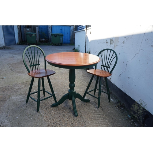 841 - Breakfast Bar and 2 Stools